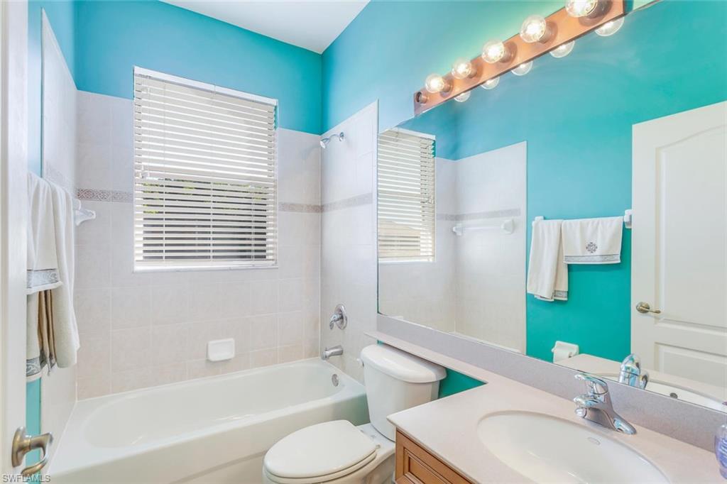 COLONIAL POINTE - Residential