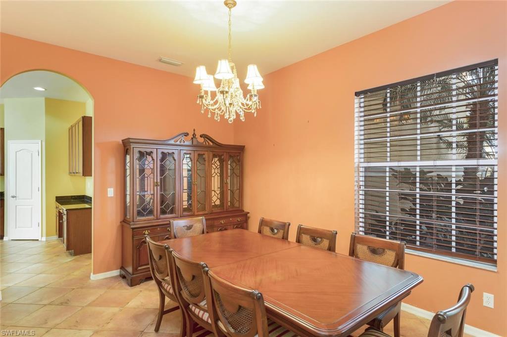 COLONIAL POINTE - Residential