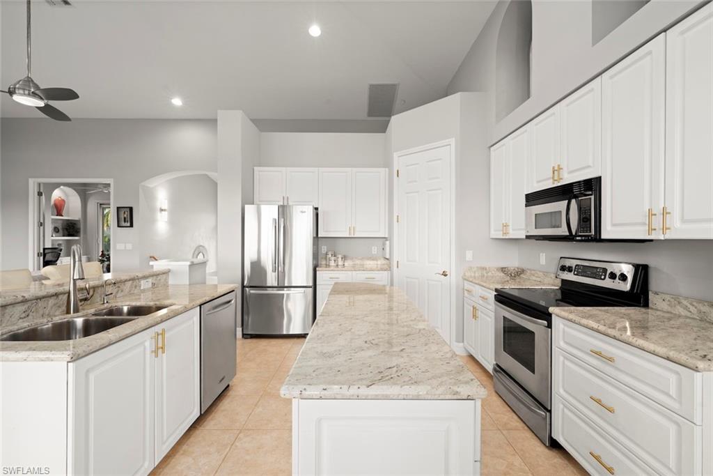 BEACHVIEW COUNTRY CLUB ESTATES - Residential