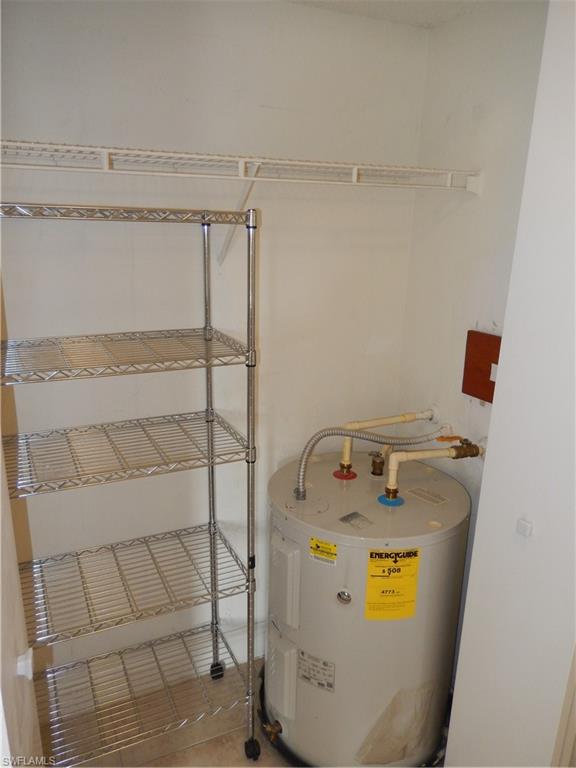 VENETIAN PALMS - Residential