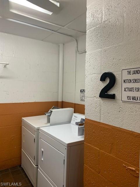 TOWERS CONDO - Residential