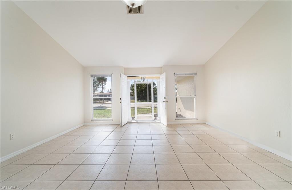 CAPE CORAL - Residential