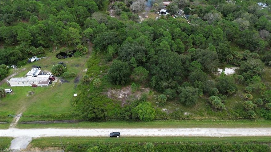 1.25 acres for sale near Cty Rd 833 and Hunting Club Ave. This rural residential area allows for horses and animals. NO HOA golf-cart and horse-friendly community. Community Pool house available to residents for free. 1.5 hr from each coast. Single, Double or Modular Homes allowed or build your dream home. Will need septic and well.  Call your offers in today!