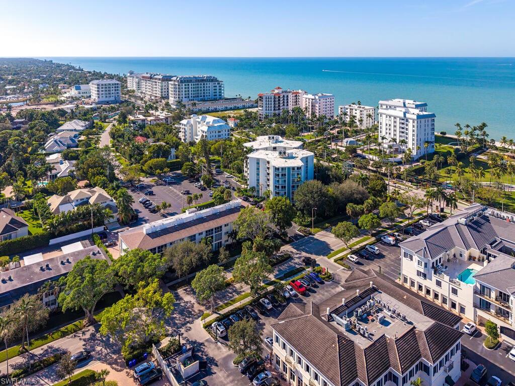 CALUSA CLUB - Residential
