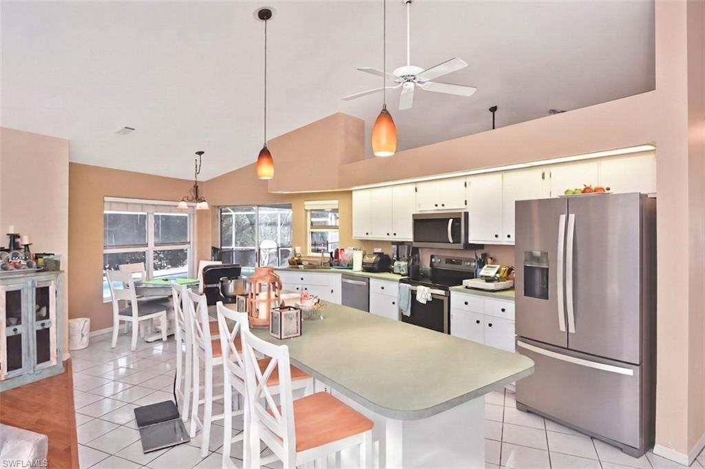 SAN CARLOS PARK - Residential