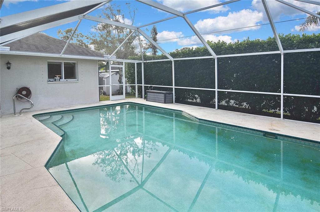 SAN CARLOS PARK - Residential