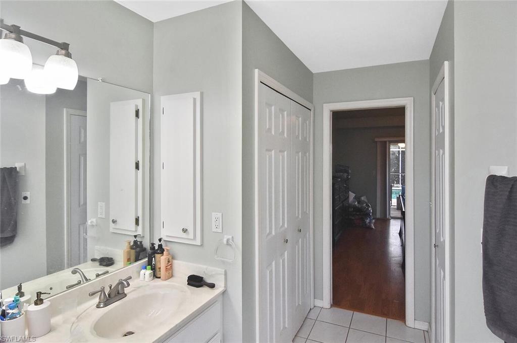 SAN CARLOS PARK - Residential