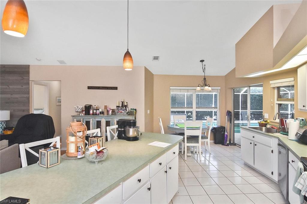 SAN CARLOS PARK - Residential