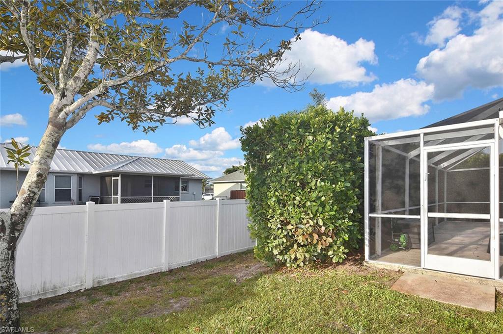 SAN CARLOS PARK - Residential