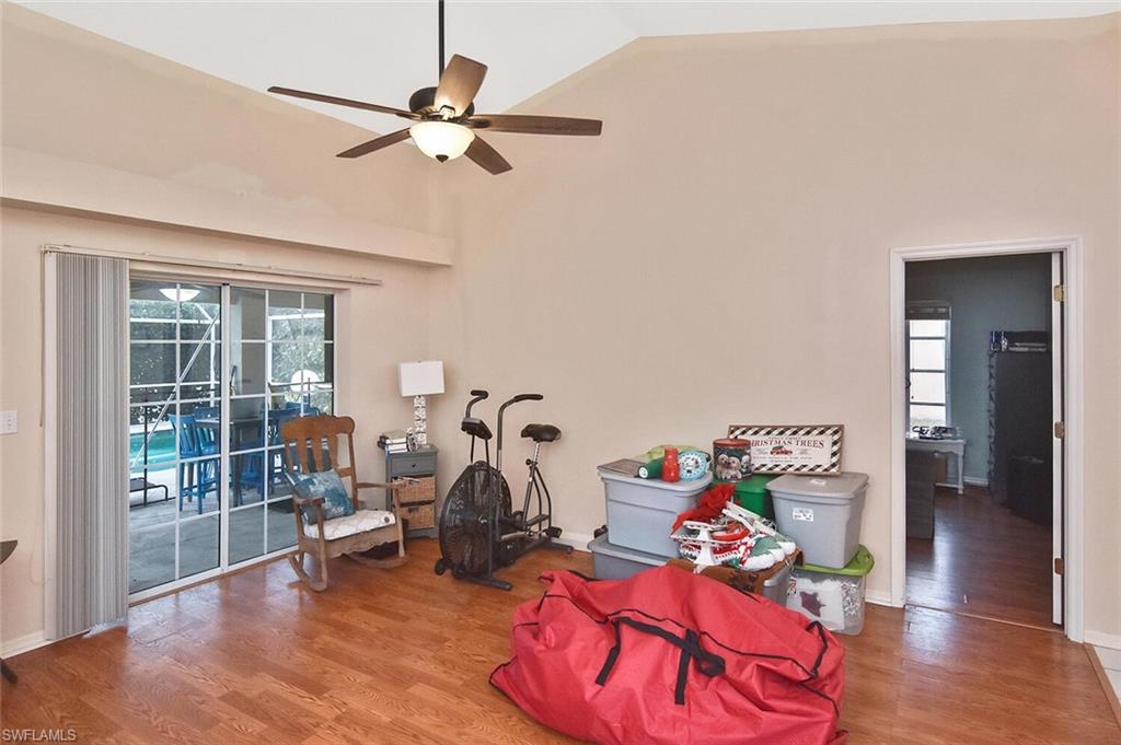 SAN CARLOS PARK - Residential