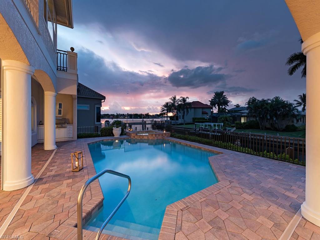 ROYAL HARBOR - Residential