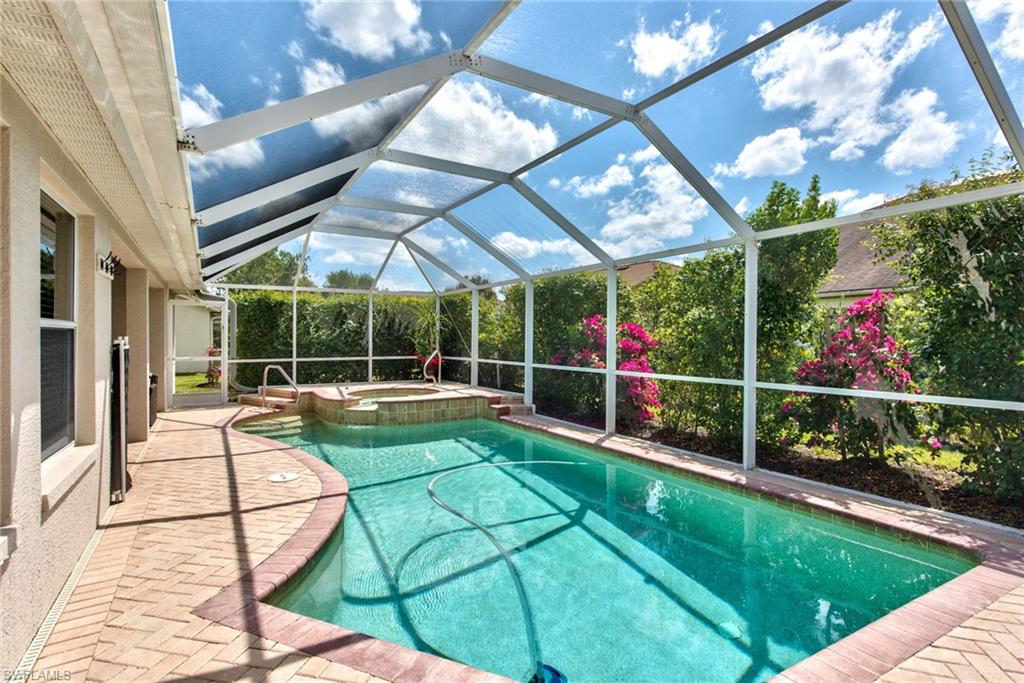 FOUNTAIN LAKES - Residential Lease