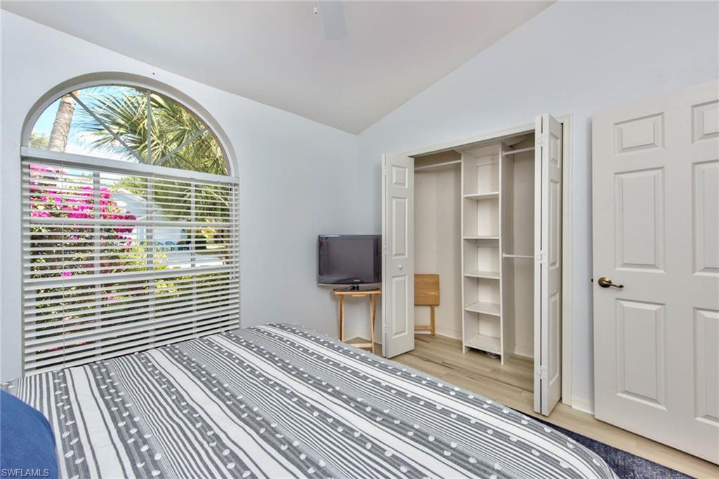 FOUNTAIN LAKES - Residential Lease