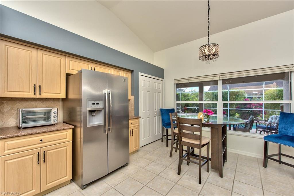 FOUNTAIN LAKES - Residential Lease