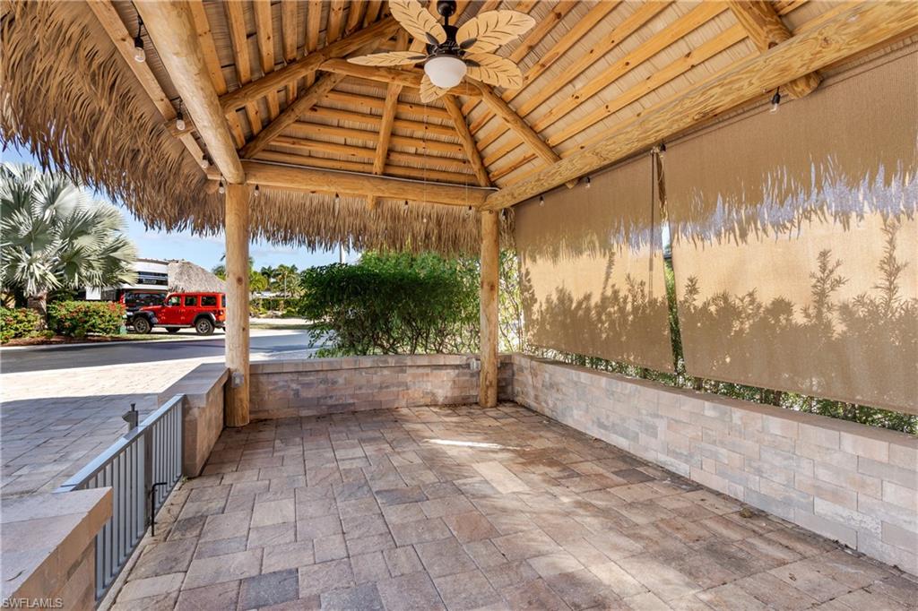 NAPLES MOTORCOACH RESORT - Land