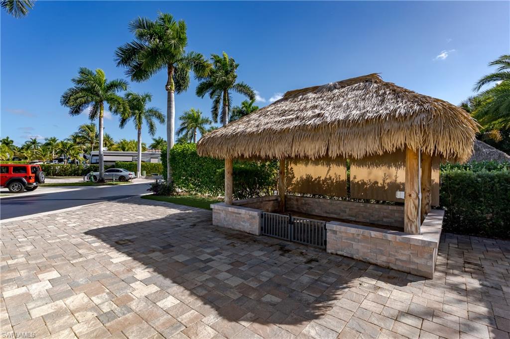 NAPLES MOTORCOACH RESORT - Land