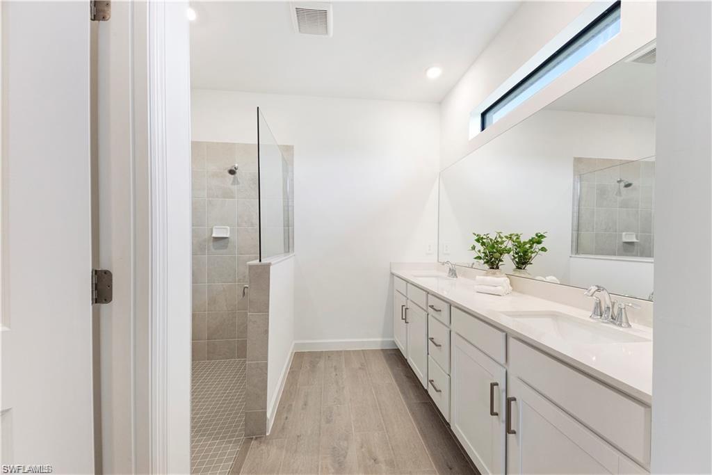 TIMBER CREEK - Residential Lease