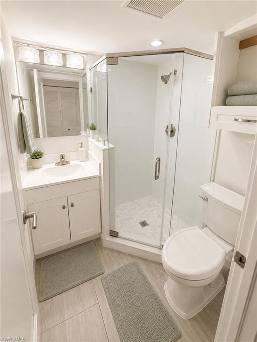 Photo of 1440 Green Valley CIR #601, NAPLES, FL 34104 (MLS # 226021077)