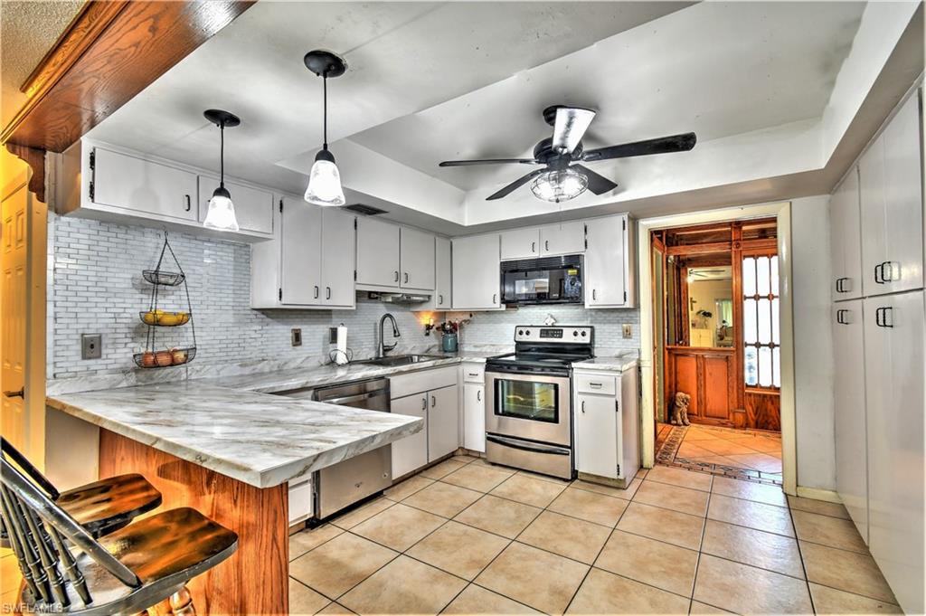 COUNTRY CLUB ESTATES - Residential