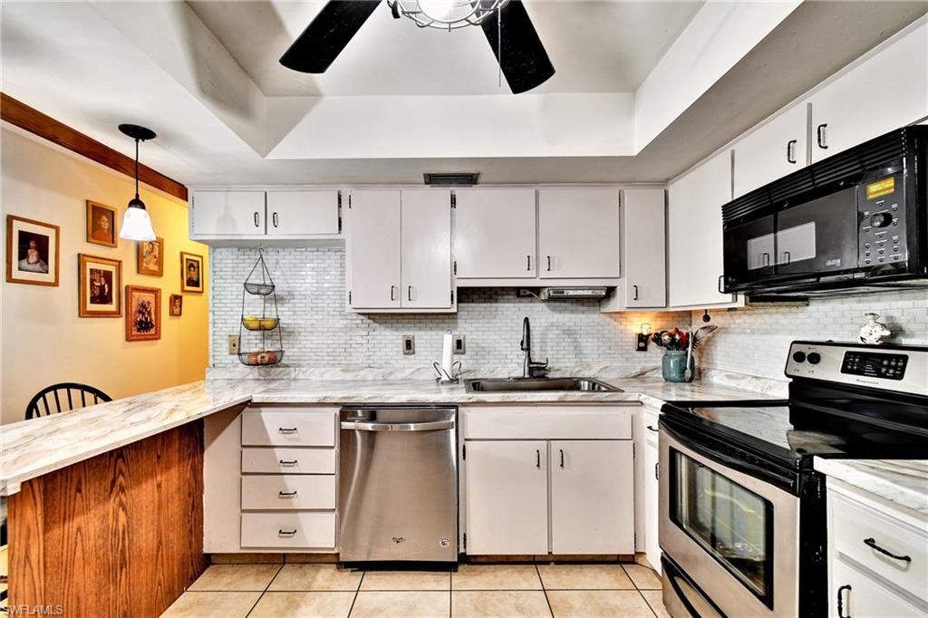 COUNTRY CLUB ESTATES - Residential