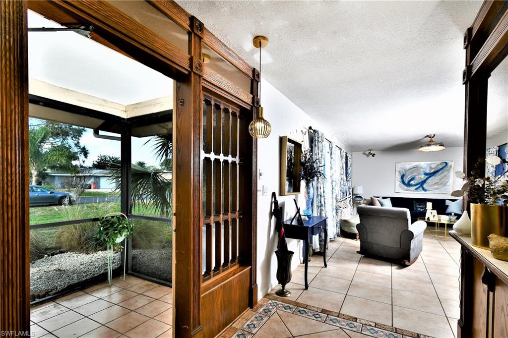 COUNTRY CLUB ESTATES - Residential