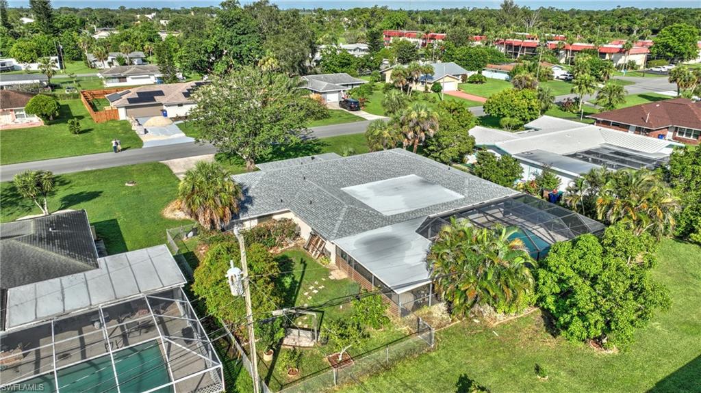 COUNTRY CLUB ESTATES - Residential