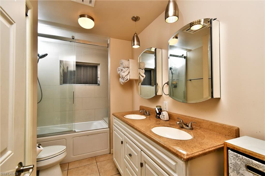 COUNTRY CLUB ESTATES - Residential