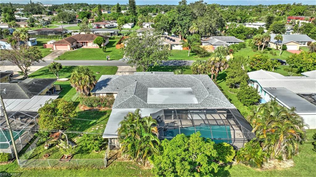 COUNTRY CLUB ESTATES - Residential