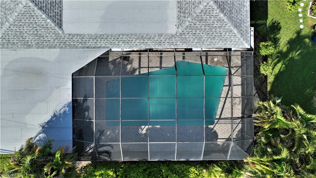 COUNTRY CLUB ESTATES - Residential