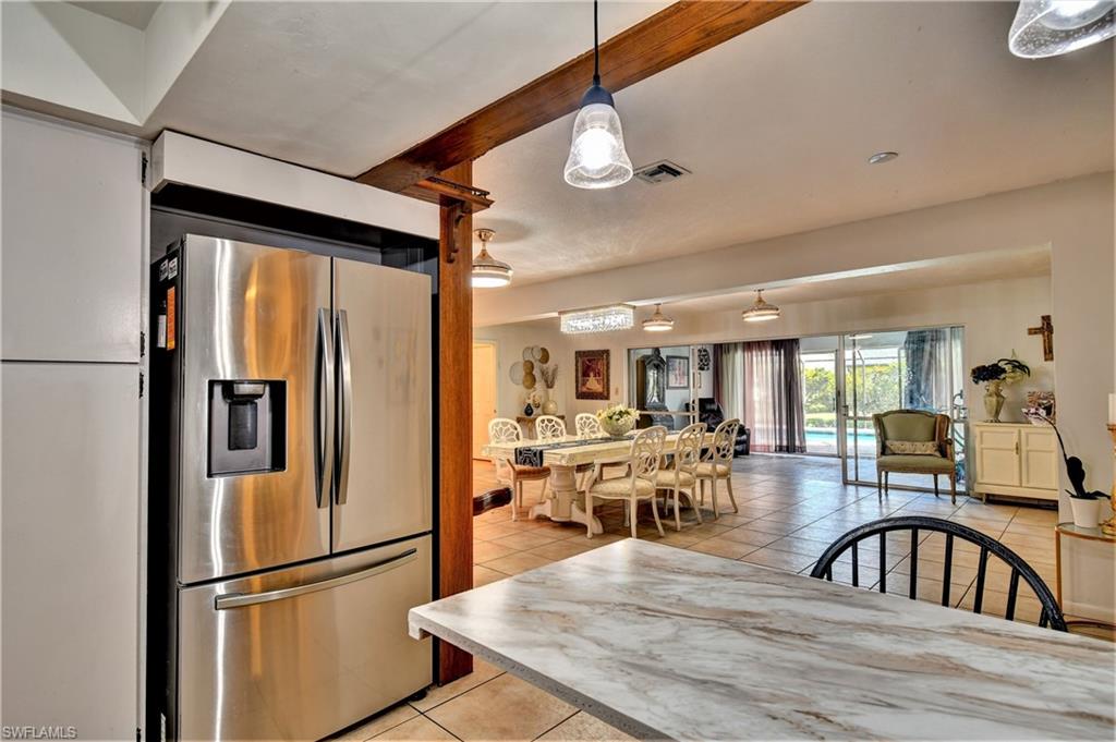 COUNTRY CLUB ESTATES - Residential