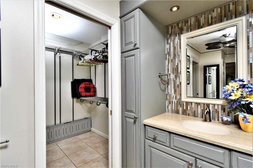 COUNTRY CLUB ESTATES - Residential