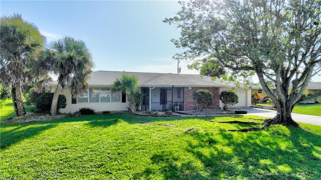 COUNTRY CLUB ESTATES - Residential