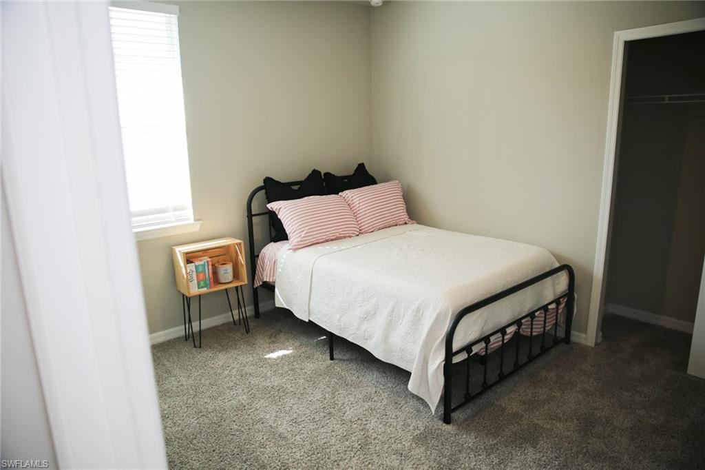 CRESCENT LAKES - Residential