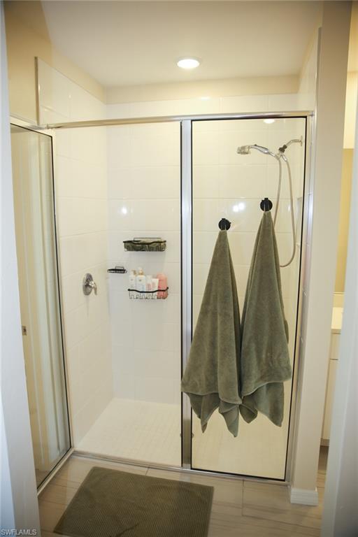 CRESCENT LAKES - Residential