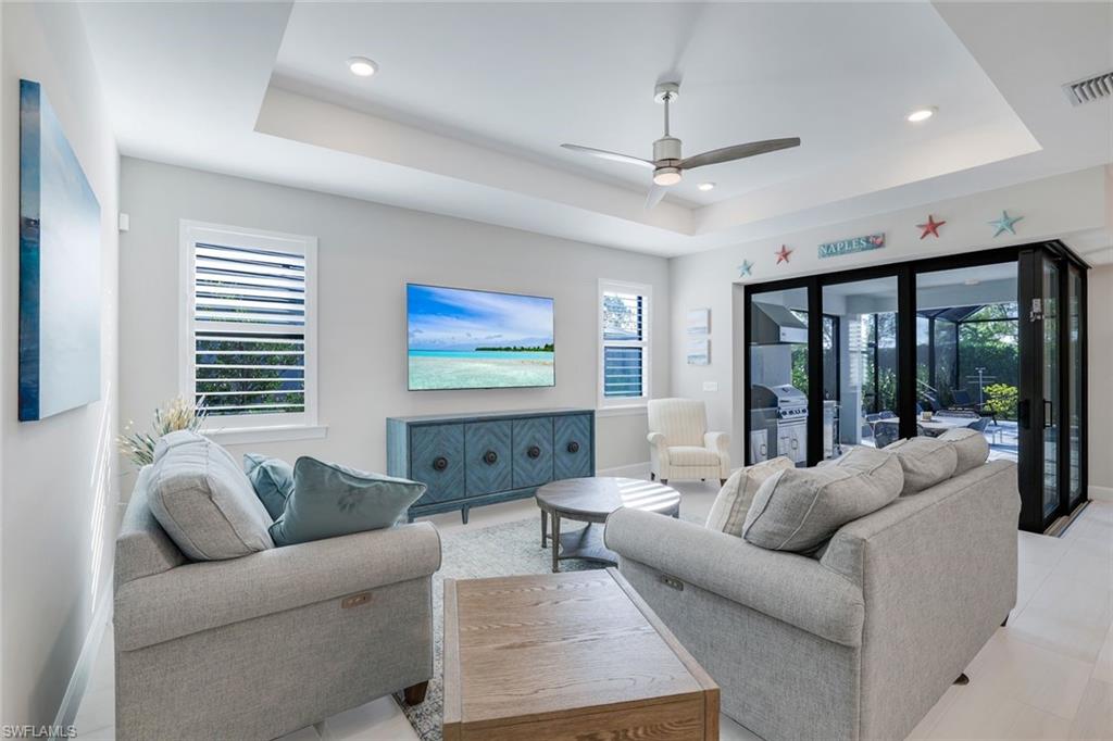 MANATEE COVE - Residential