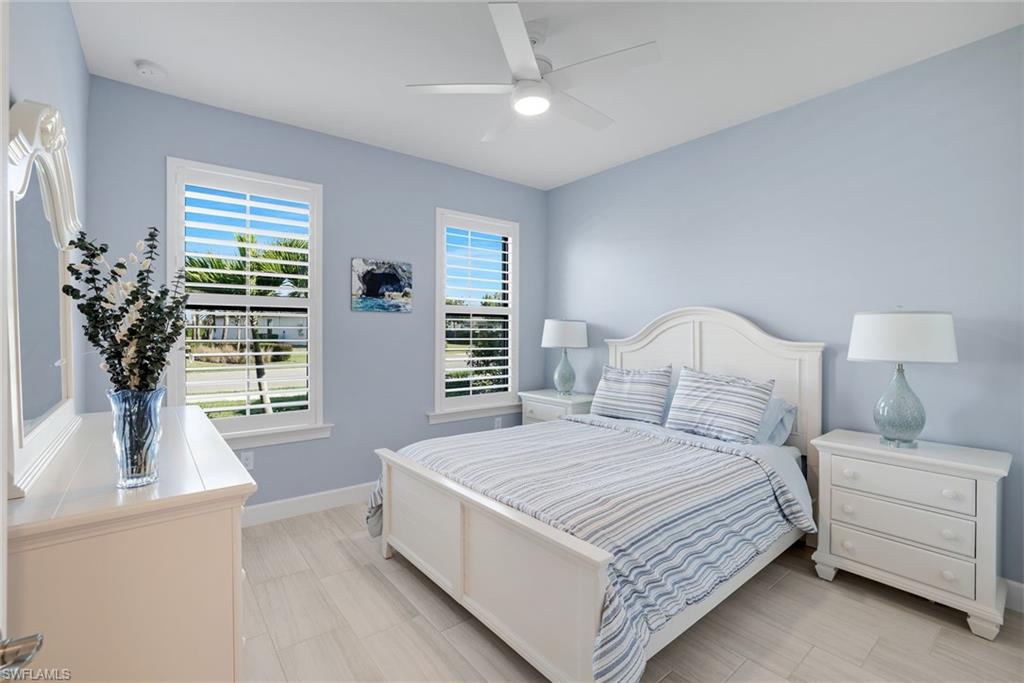 MANATEE COVE - Residential