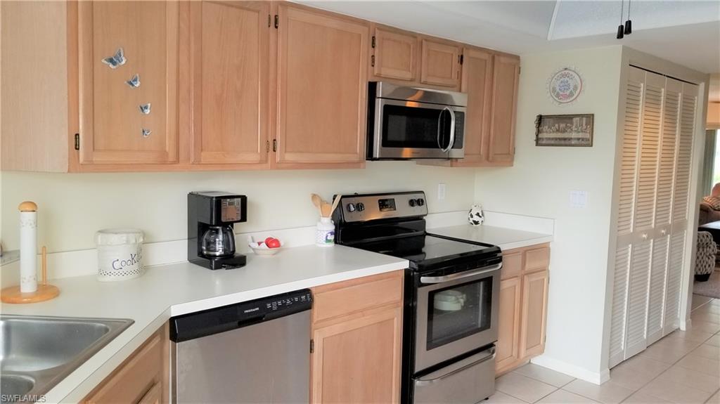 CRESTVIEW AT CRESCENT LAKE - Residential