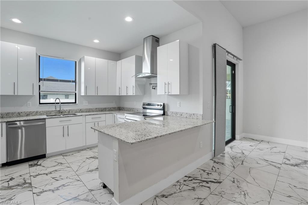 CAPE CORAL - Residential Lease