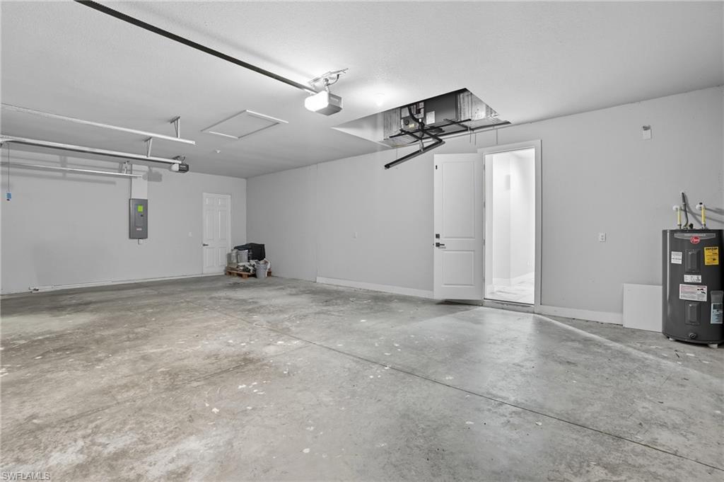 CAPE CORAL - Residential Lease