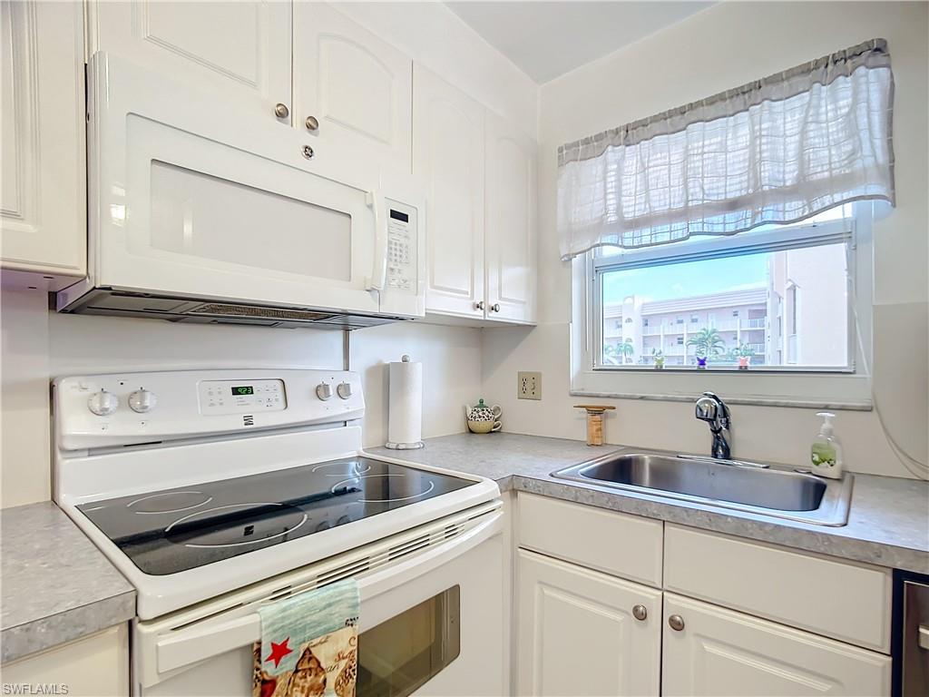 TURTLE LAKE GOLF COLONY - Residential Lease