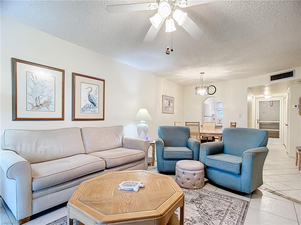 TURTLE LAKE GOLF COLONY - Residential Lease