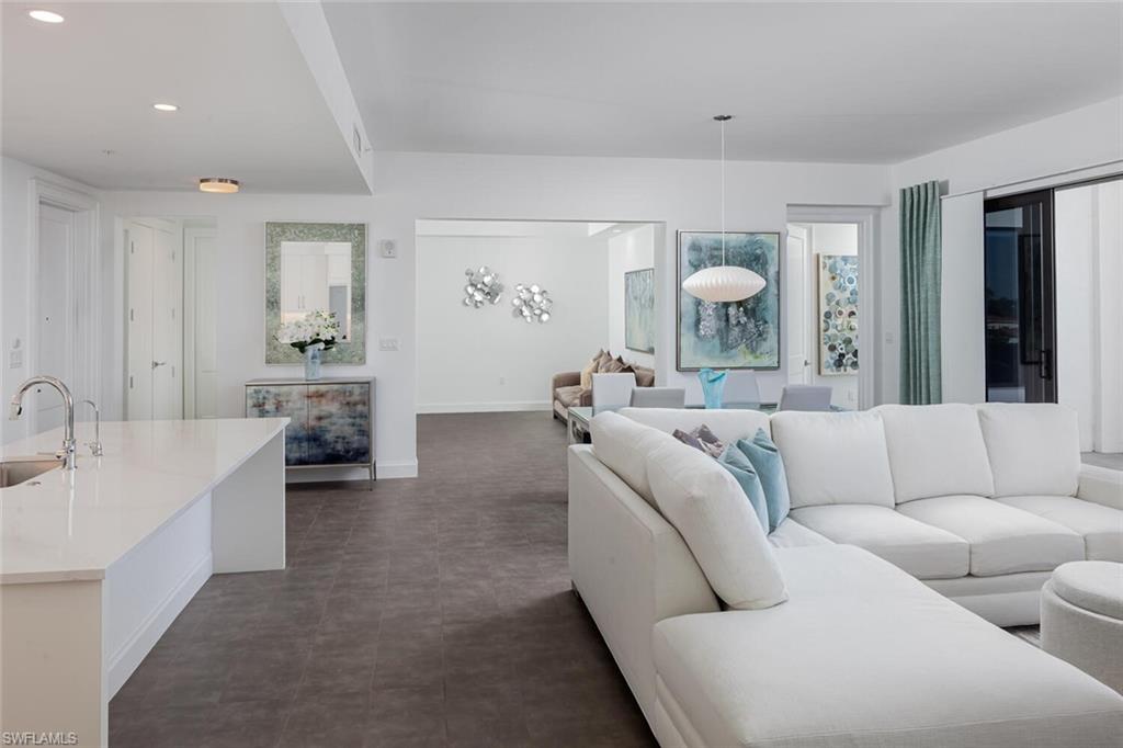 ELEVEN ELEVEN CENTRAL - Residential Lease