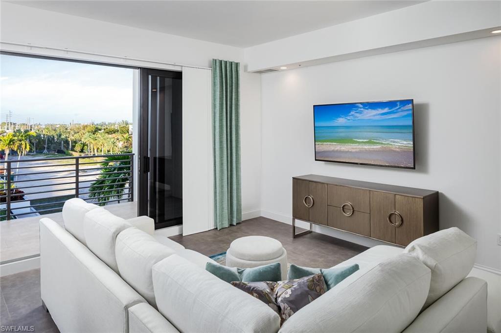 ELEVEN ELEVEN CENTRAL - Residential Lease