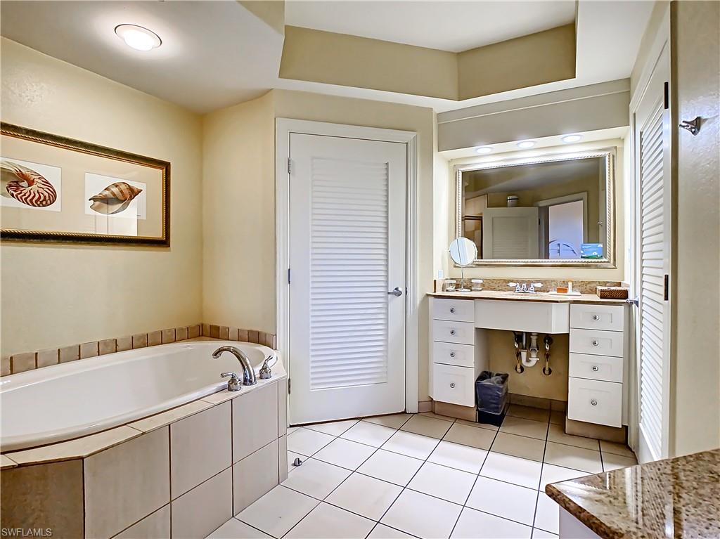 WHITE SAND VILLAS - Residential