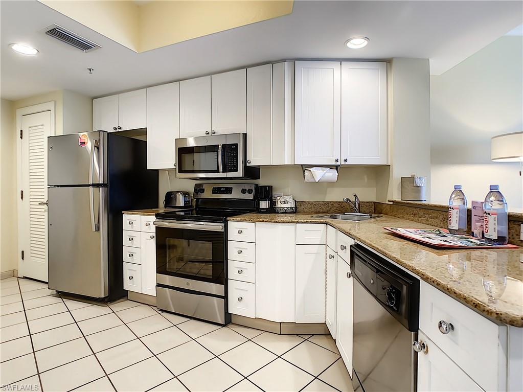 WHITE SAND VILLAS - Residential