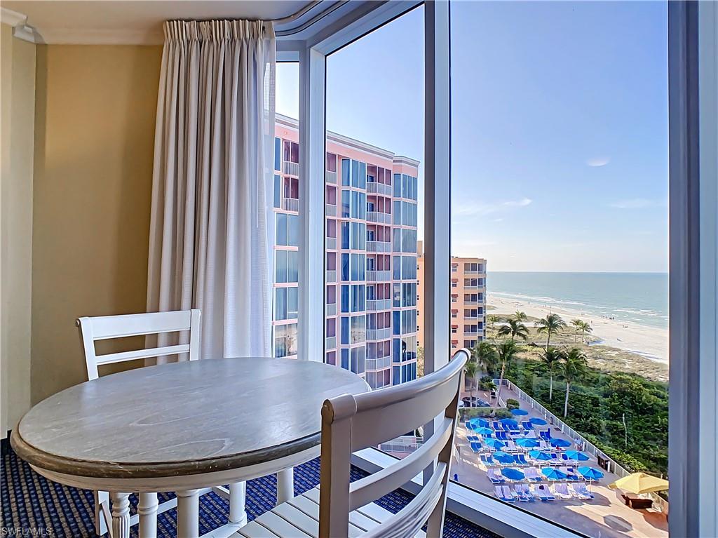 WHITE SAND VILLAS - Residential