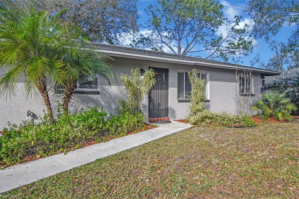 FORT MYERS SHORES - Residential