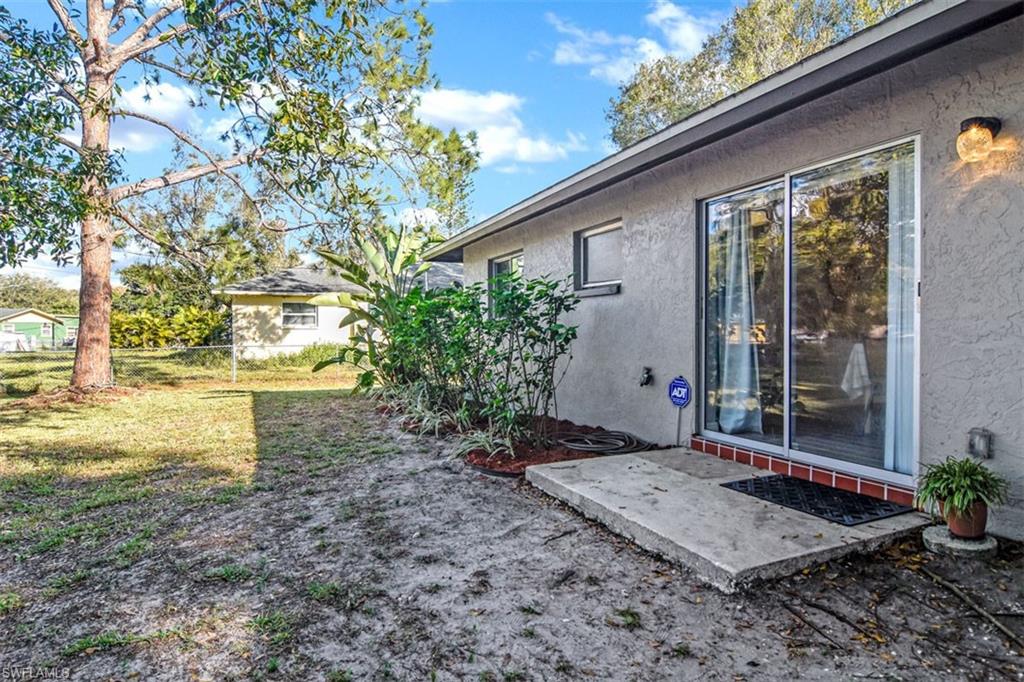 FORT MYERS SHORES - Residential