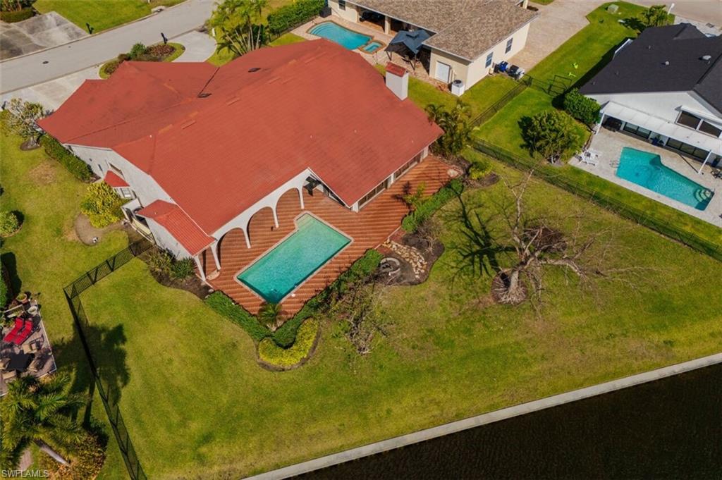 TOWN AND RIVER - Residential