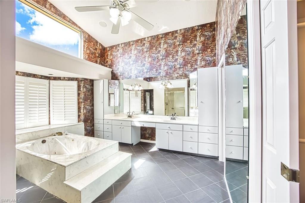 TOWN AND RIVER - Residential